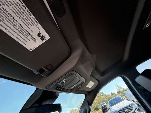 Certified 2025 GMC Sierra 1500 Pro w/ Pro Value Package image 25