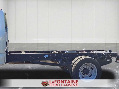 New 2024 Ford F550 4x4 Regular Cab Super Duty image 3