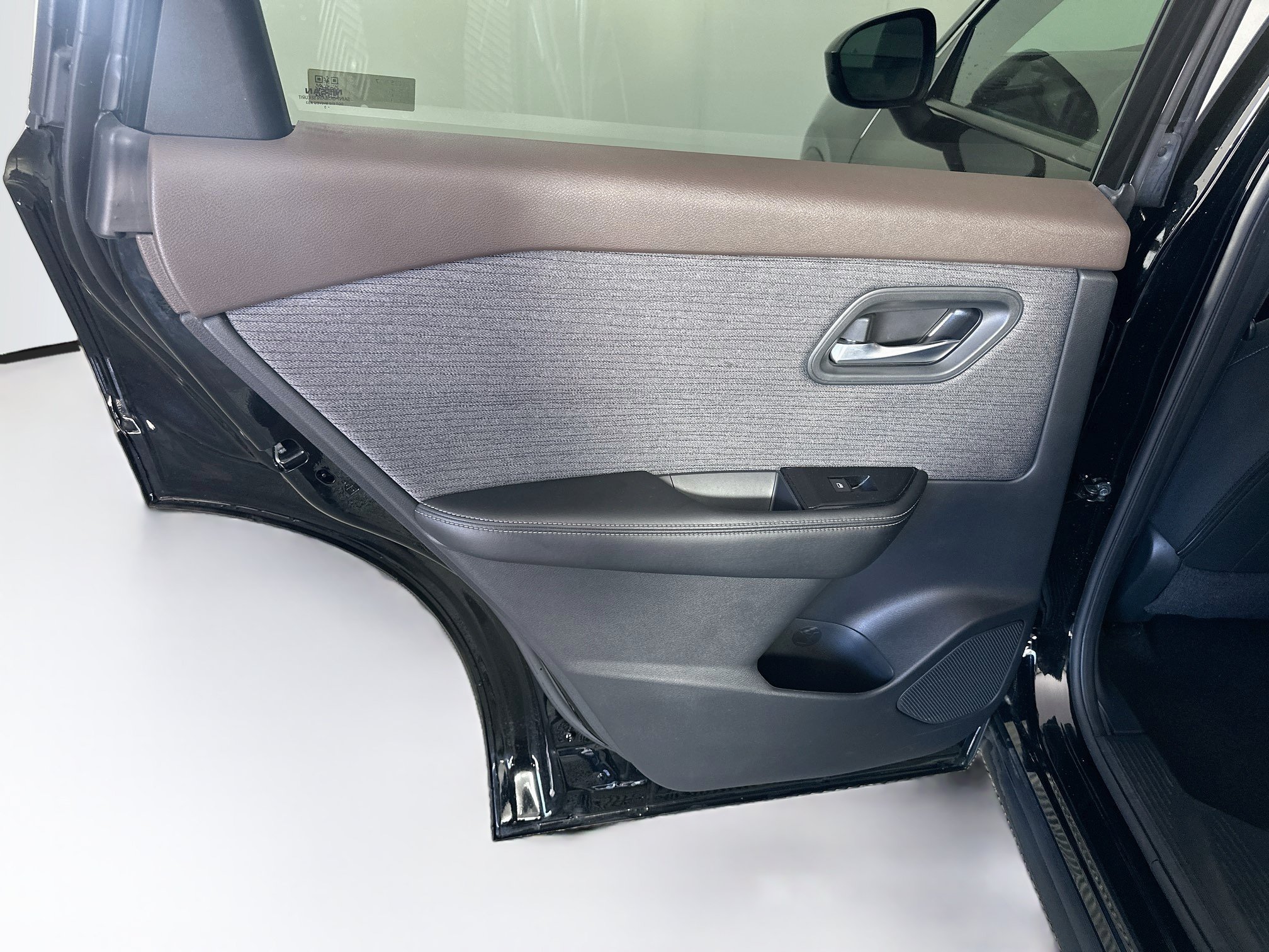 Used 2023 Nissan Rogue SV FWD image 26