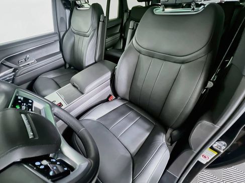 Used 2025 Land Rover Range Rover SE AWD/4WD image 22