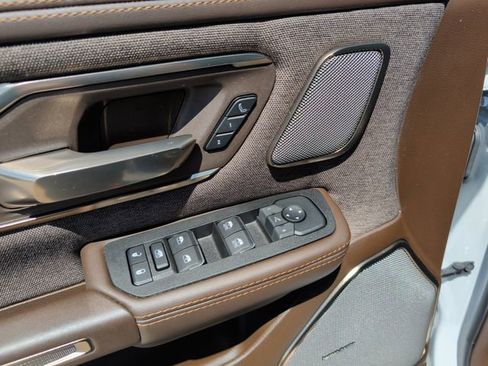 Used 2025 RAM 1500 Limited AWD/4WD image 23