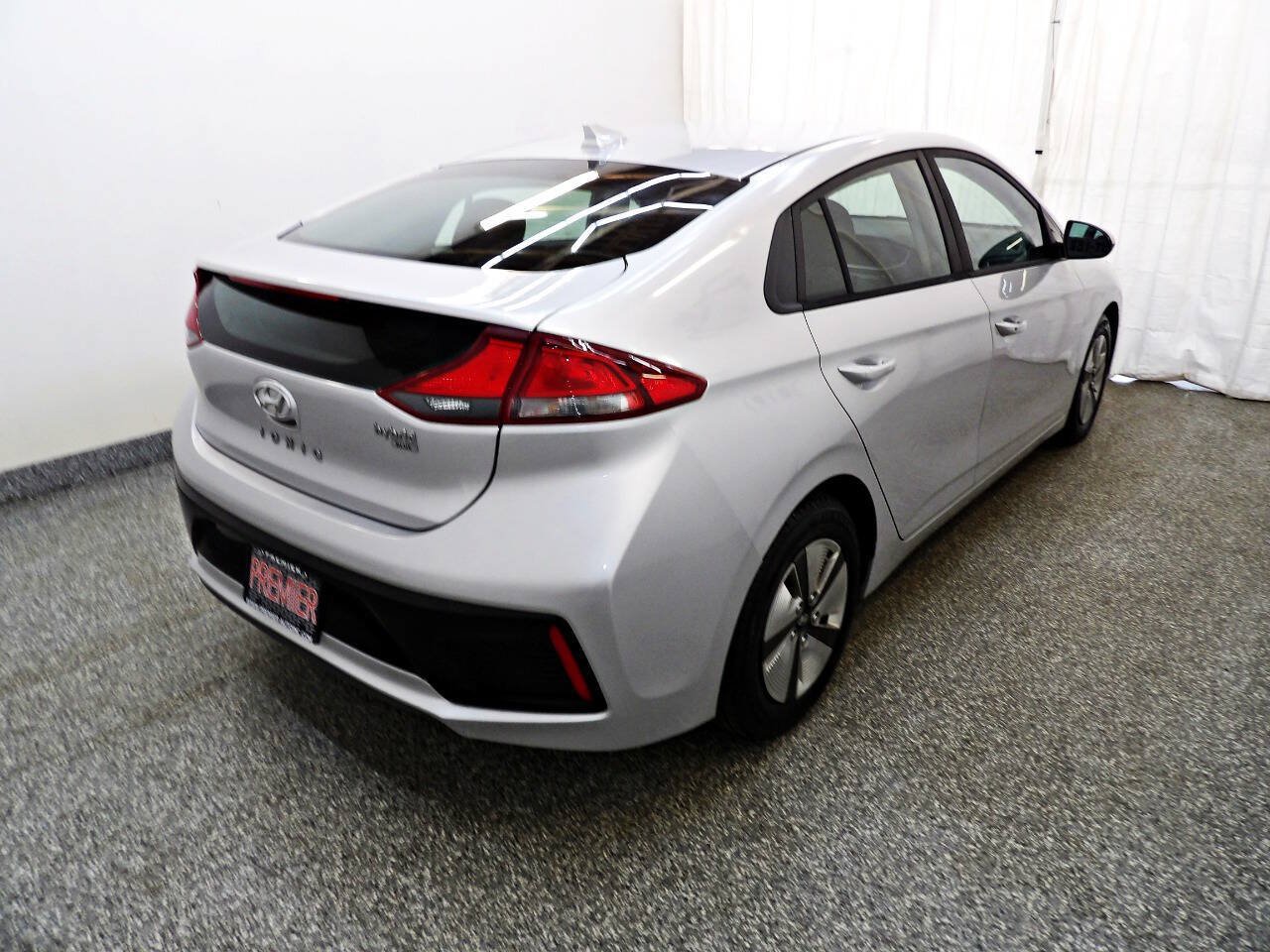 Used 2018 Hyundai Ioniq Blue FWD image 6
