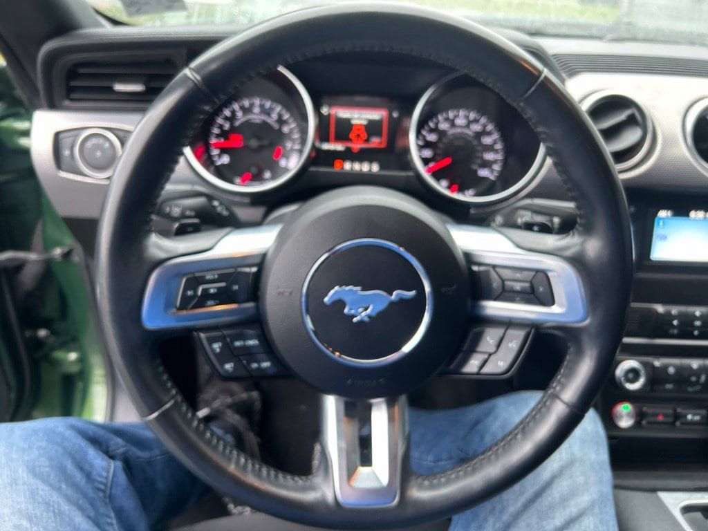 Used 2022 Ford Mustang GT RWD image 12