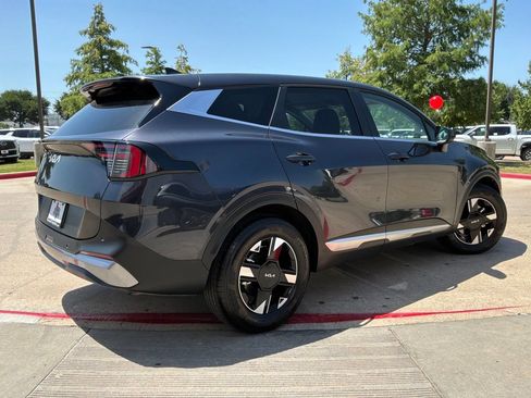 Used 2026 Kia Sportage LX FWD image 6