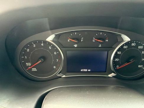 Used 2023 GMC Acadia SLE w/ Driver Convenience Package FWD image 10