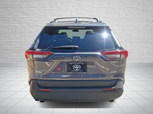 Used 2024 Toyota RAV4 XLE w/ Convenience Package FWD image 5