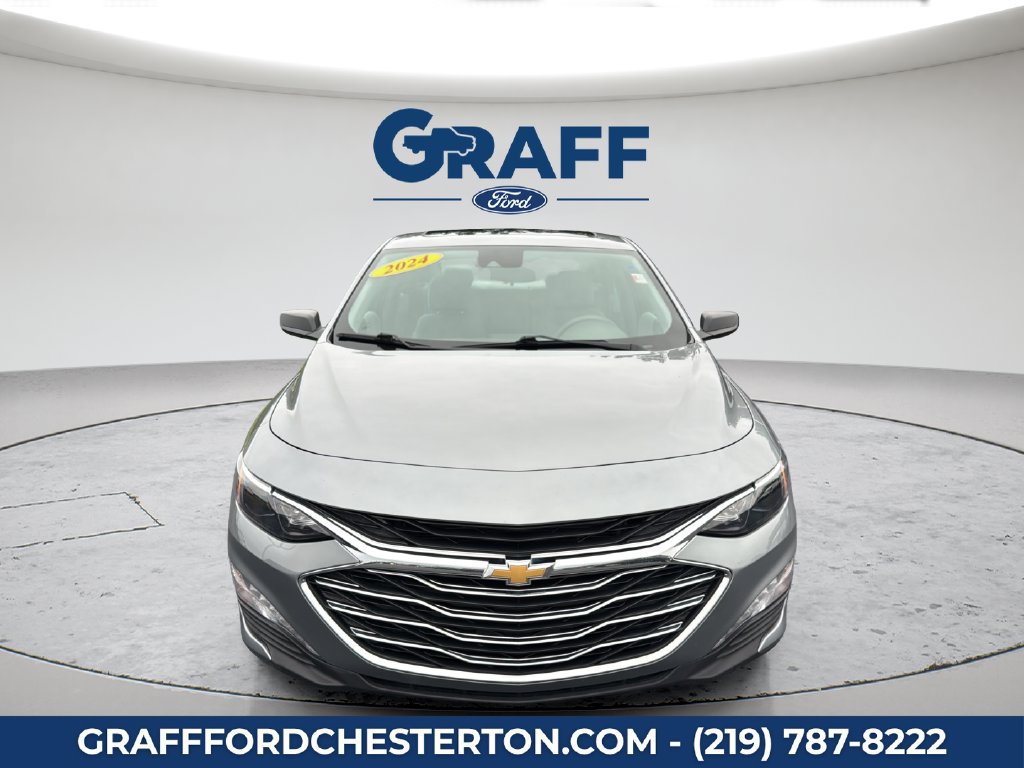 Used 2024 Chevrolet Malibu LT FWD image 2