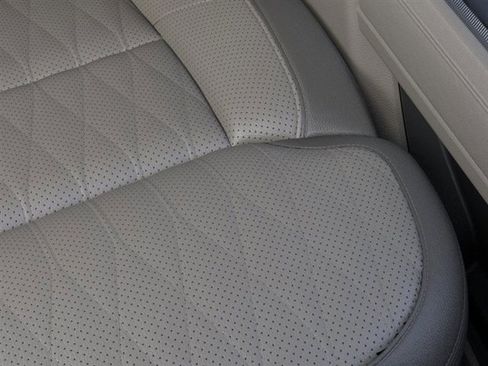 New 2026 Ford F350 Platinum w/ Platinum Plus Package image 16