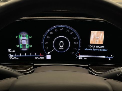 Used 2021 Cadillac Escalade Sport w/ Driver Assist Tech Package image 18