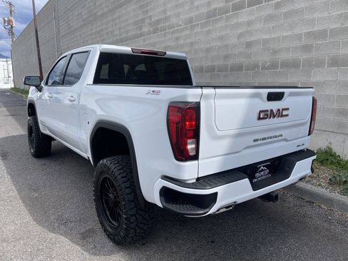 Used 2024 GMC Sierra 1500 SLE w/ X31 Off-Road Package AWD/4WD image 17