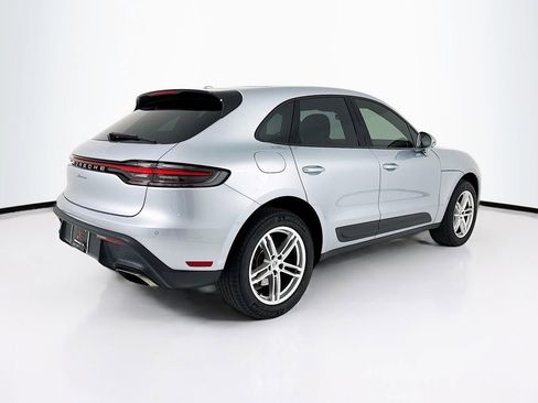 Certified 2025 Porsche Macan AWD/4WD image 9
