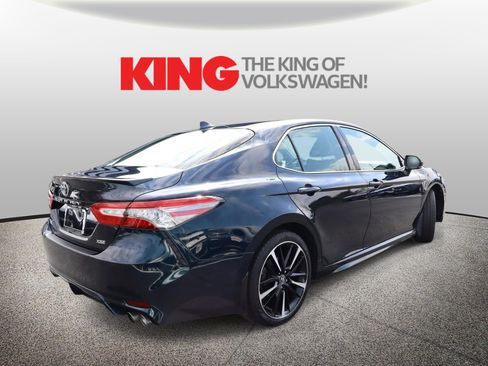 Used 2019 Toyota Camry XSE image 3
