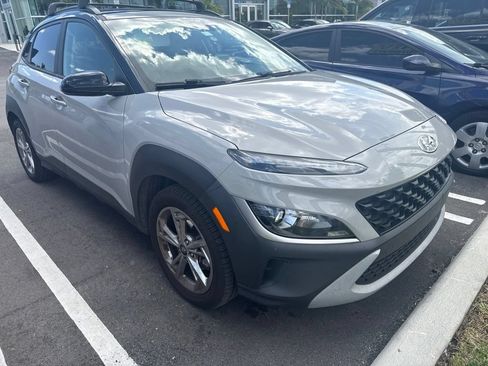 Used 2023 Hyundai Kona SEL FWD image 3