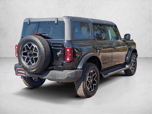 New 2025 Ford Bronco Outer Banks image 2