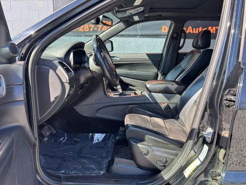 Used 2017 Jeep Grand Cherokee Altitude image 18