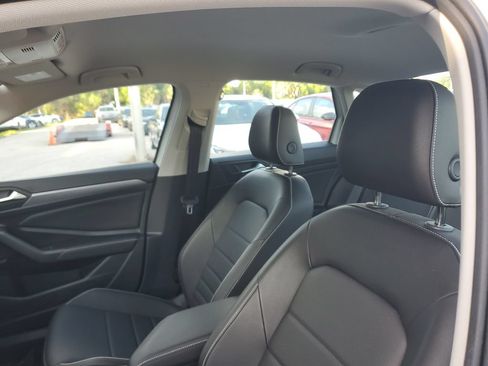 Certified 2023 Volkswagen Jetta SE FWD image 22