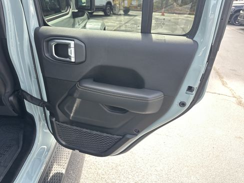 Used 2024 Jeep Wrangler Unlimited Sahara w/ Safety Group image 19