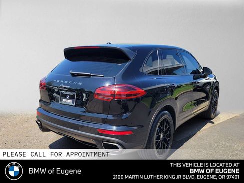 Used 2016 Porsche Cayenne AWD/4WD image 3