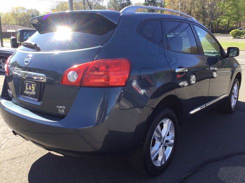 Used 2015 Nissan Rogue S w/ Convenience Package AWD/4WD image 8