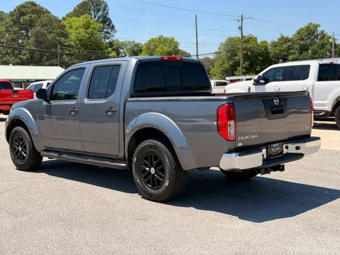 Used 2019 Nissan Frontier SV RWD image 6