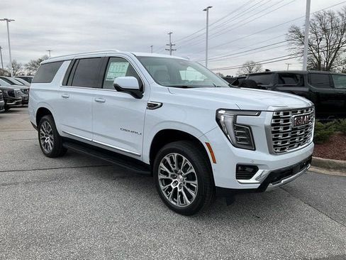 New 2026 GMC Yukon XL Denali image 25