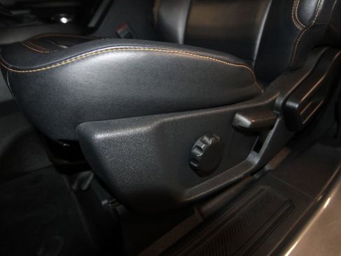Used 2023 Ford Bronco Badlands AWD/4WD image 6