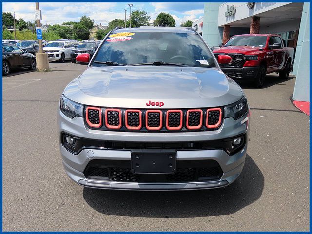 Used 2023 Jeep Compass Limited AWD/4WD image 3