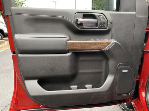 Used 2023 Chevrolet Silverado 2500 High Country w/ Z71 Off-Road Package image 15