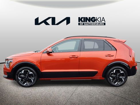 Certified 2023 Kia Niro Wind w/ Wind Preserve Package FWD image 7