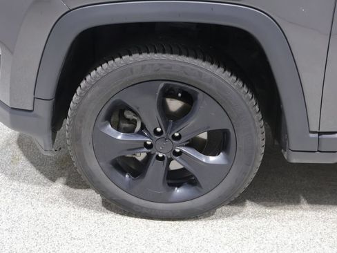 Used 2019 Jeep Compass Latitude AWD/4WD image 9