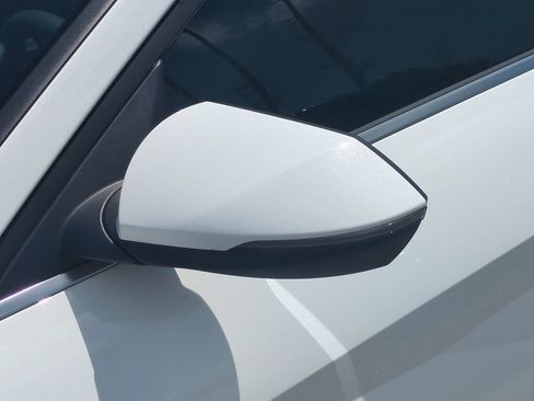 New 2026 Hyundai Elantra Limited FWD image 12