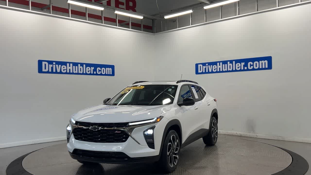 Used 2026 Chevrolet Trax RS w/ Sunroof Package FWD image 6