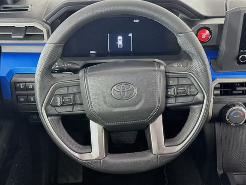 Used 2025 Toyota Tacoma TRD Off-Road image 18