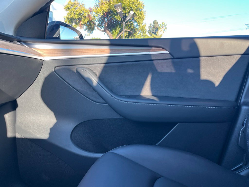 Used 2023 Tesla Model Y Performance AWD/4WD image 18