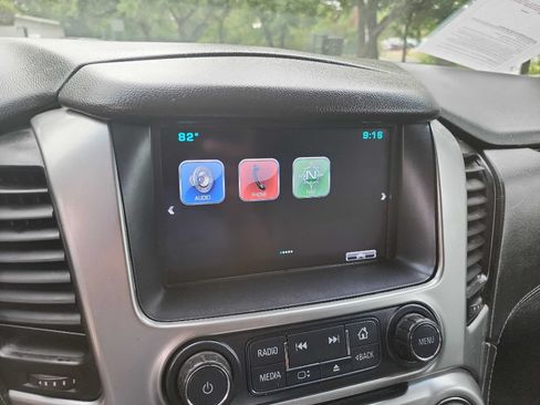 Used 2015 Chevrolet Suburban LT RWD image 24