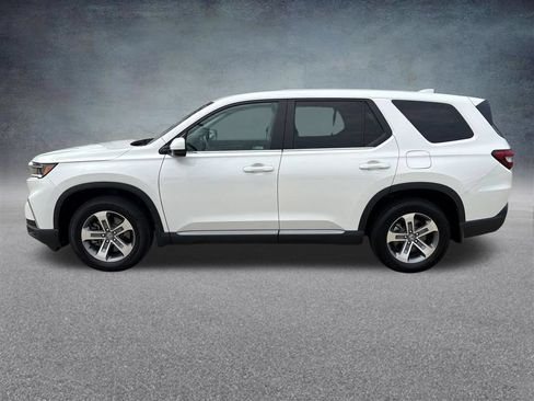 Used 2023 Honda Pilot EX-L image 2