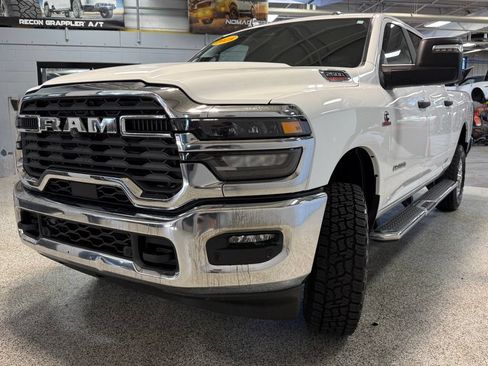 Used 2025 RAM 2500 Big Horn AWD/4WD image 3