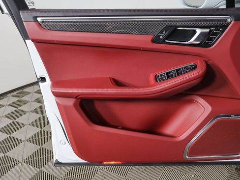 Used 2024 Porsche Macan GTS image 21