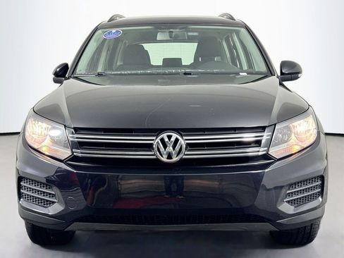 Used 2017 Volkswagen Tiguan Limited w/ Premium Package image 2