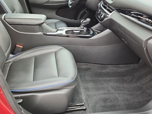 Used 2024 Buick Envista Sport Touring w/ Convenience I Package image 13