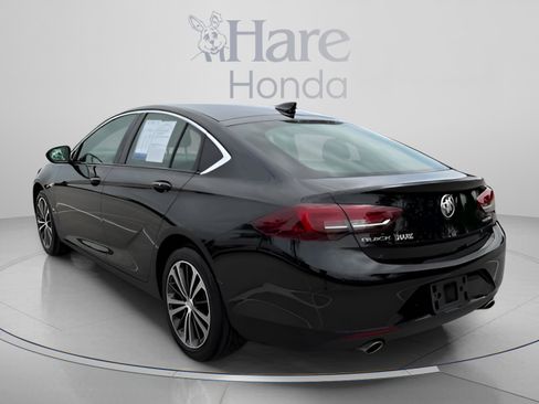 Used 2018 Buick Regal Essence FWD image 3