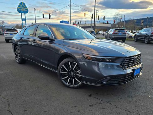 New 2025 Honda Accord EX-L image 2