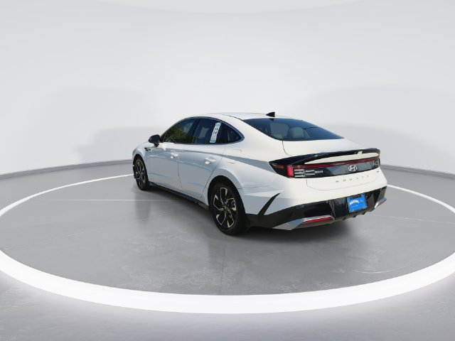 Certified 2025 Hyundai Sonata SEL AWD/4WD image 6