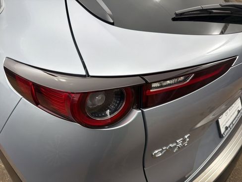 Used 2021 MAZDA CX-30 AWD 2.5 S w/ Premium Package image 22