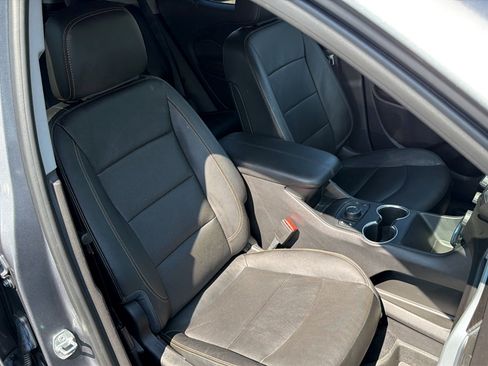 Used 2020 GMC Terrain SLT w/ Preferred Package AWD/4WD image 11