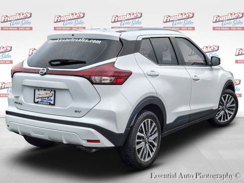 Used 2021 Nissan Kicks SV image 8