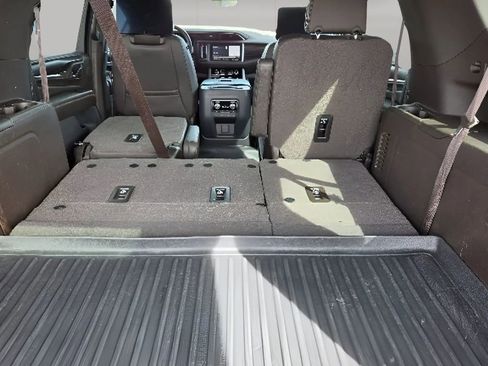 Used 2021 GMC Yukon XL Denali w/ Denali Ultimate Package image 29