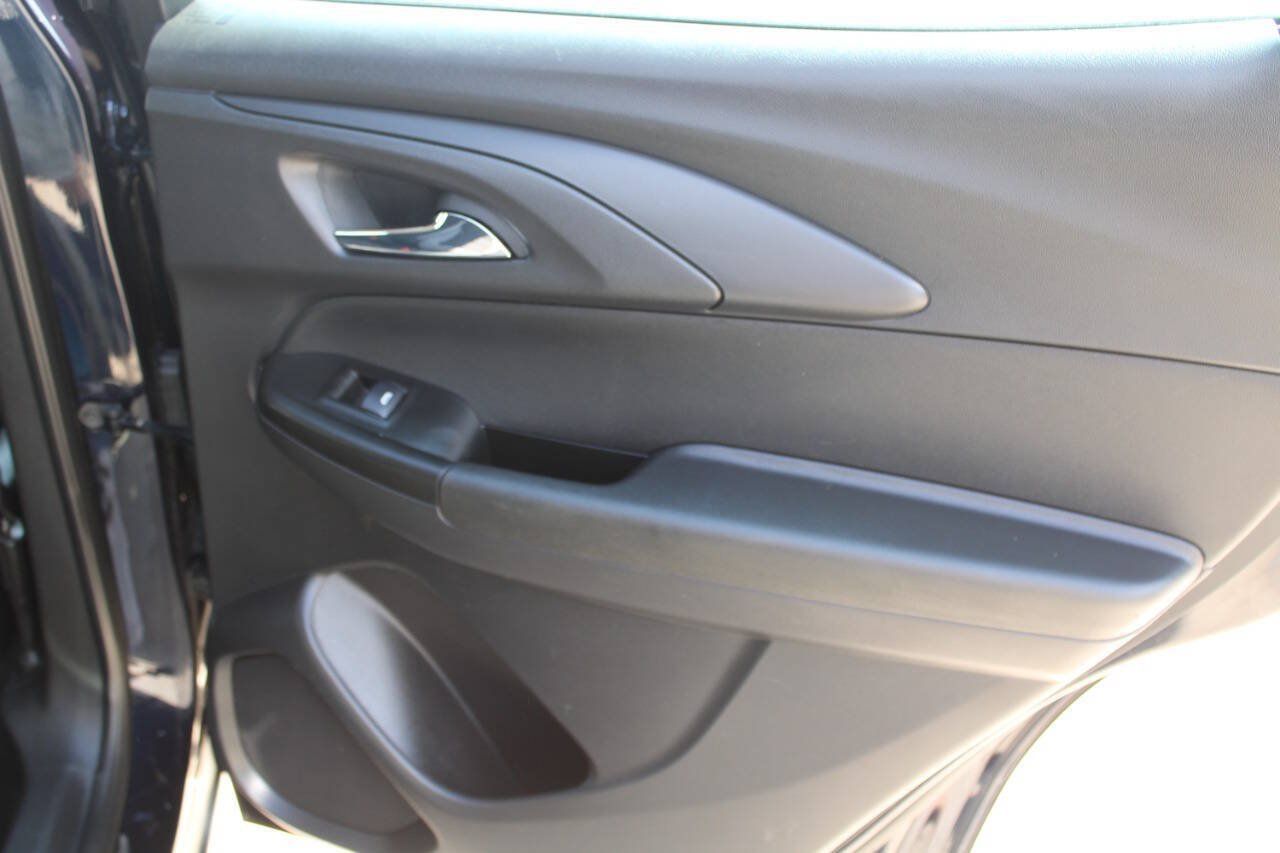 Used 2021 Chevrolet TrailBlazer LS FWD image 9