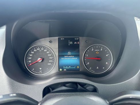 Used 2022 Mercedes-Benz Sprinter 3500 image 22