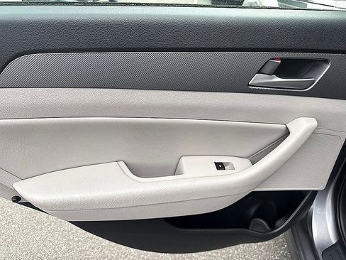 Used 2018 Hyundai Sonata SEL FWD image 10
